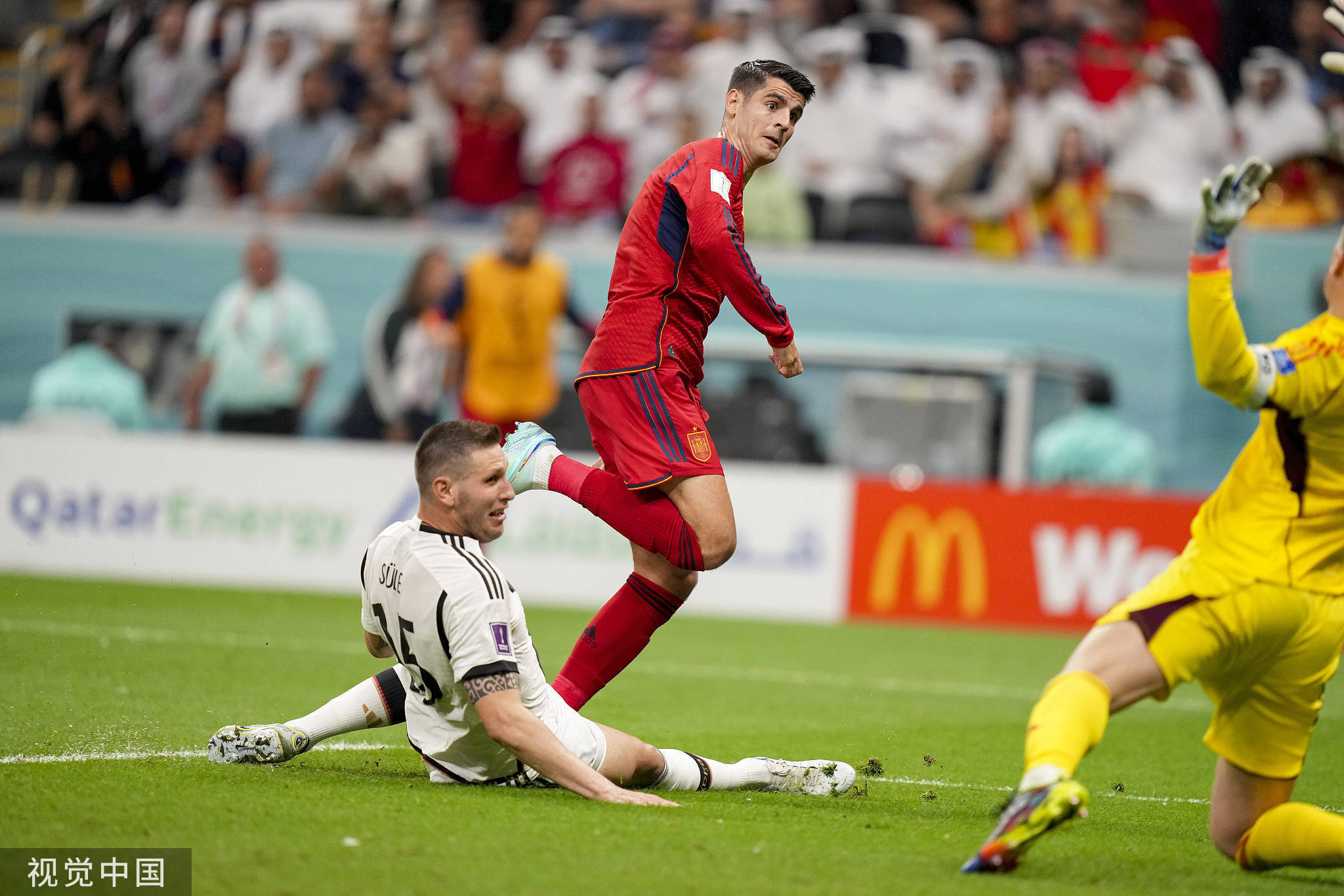 开云体育登录-西班牙横扫德国，托雷斯打破历史纪录