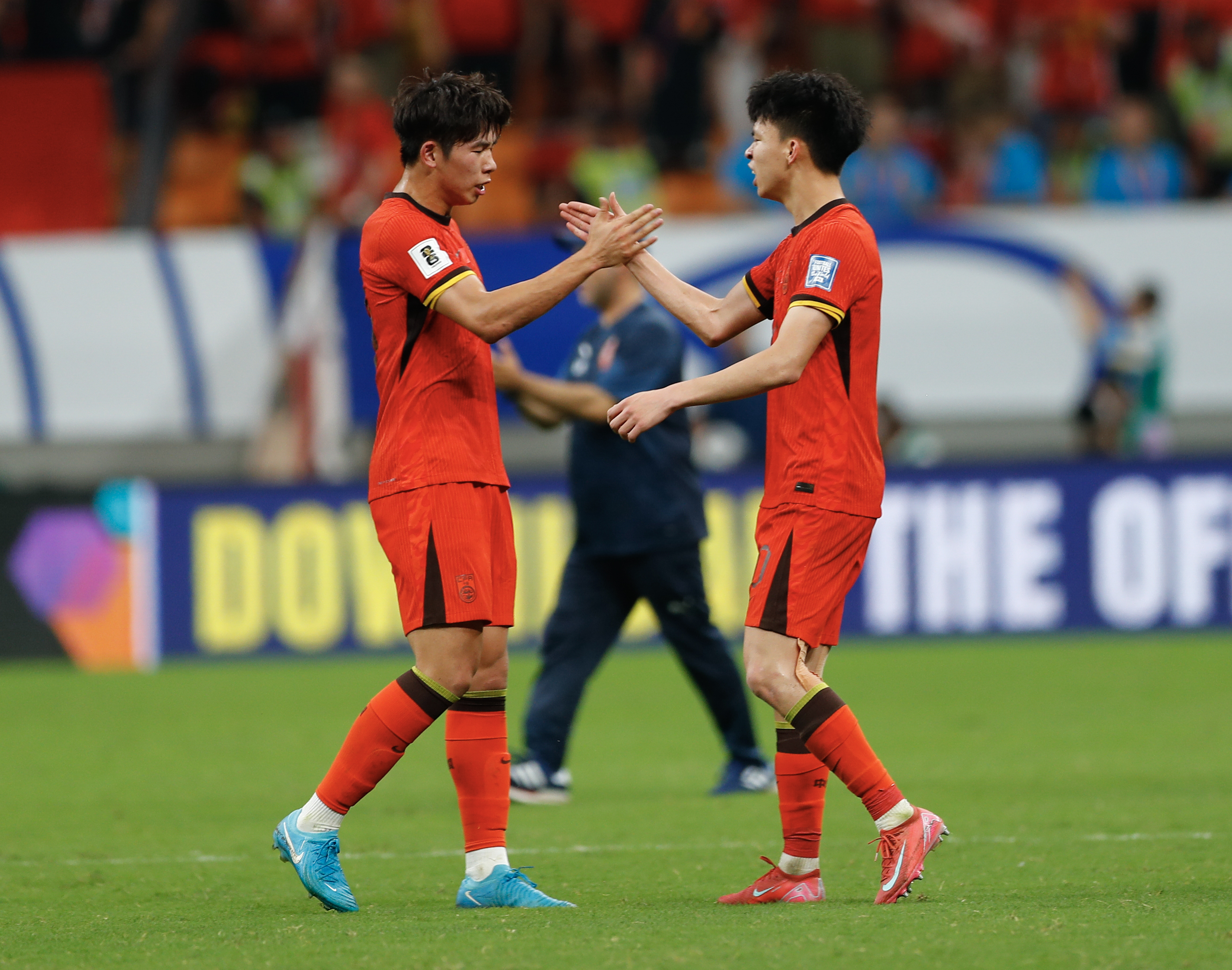 国内足球赛事中一场备受期待的对决即将展开 国内足球赛事中一场备受期待的对决即将展开