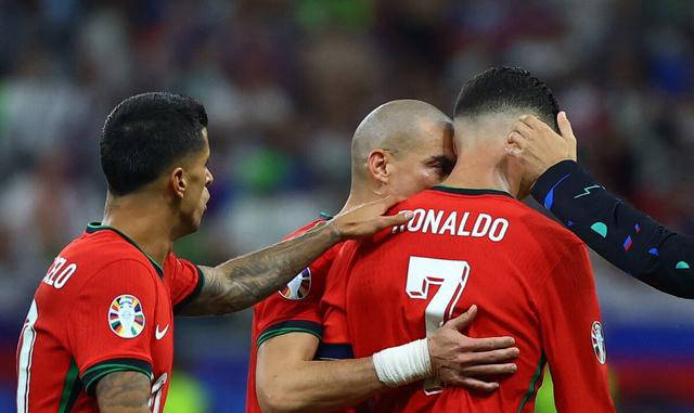 开云下载-葡萄牙队团结一心，实现梦想的简单介绍